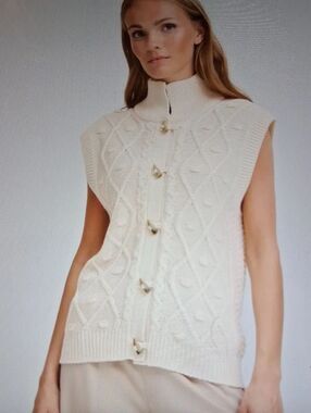 ICHI Estan Knit Waistcoat Sandshell Medium New With Tags